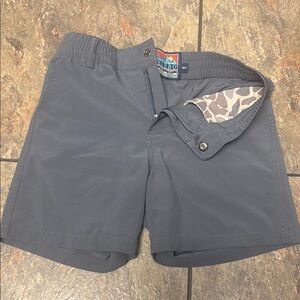 BURLEBO Gray Casual Shorts Lightweight Mid-Length